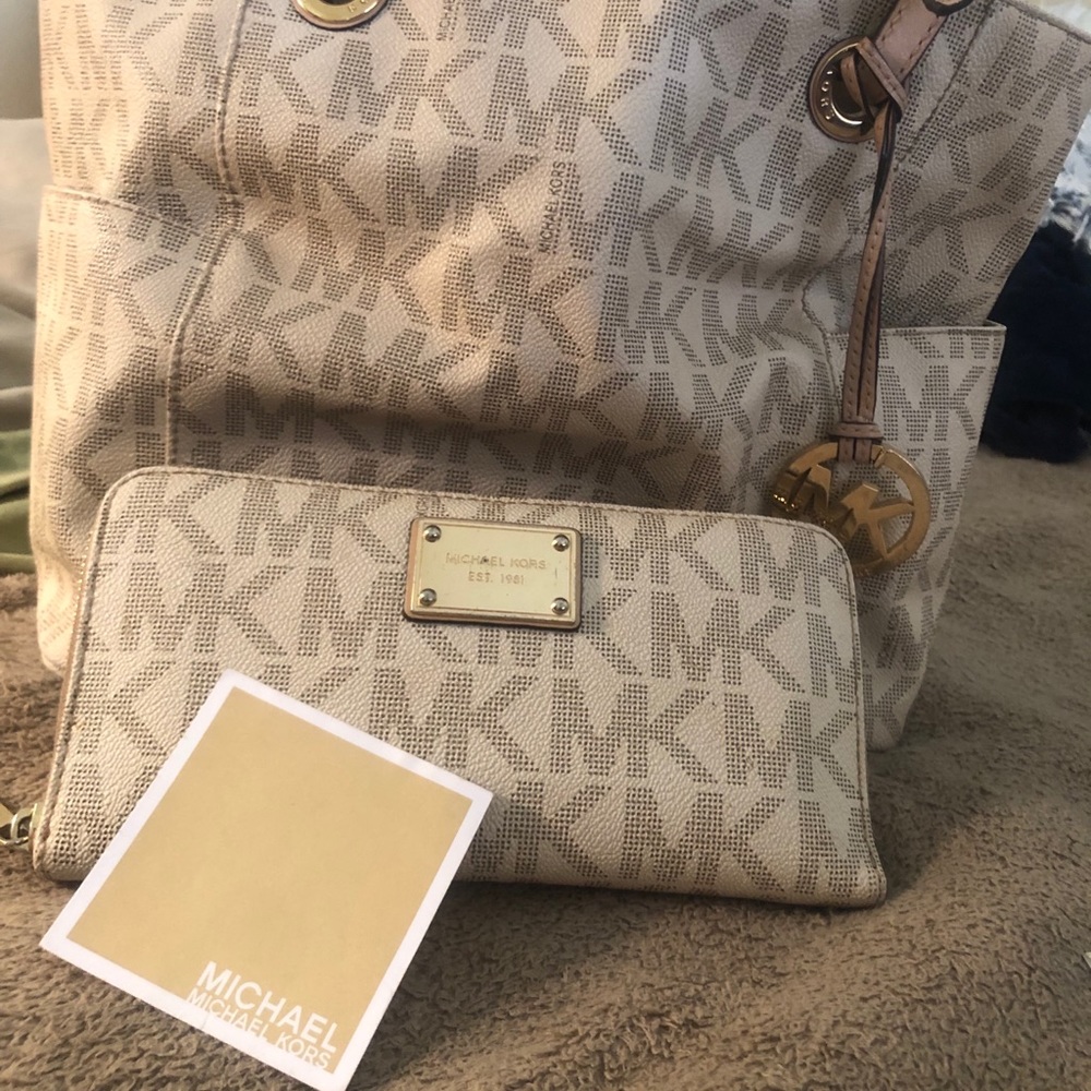 Michael Kors Purse set